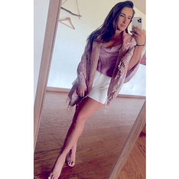 Pink printed scarf - Picture 2 of 2